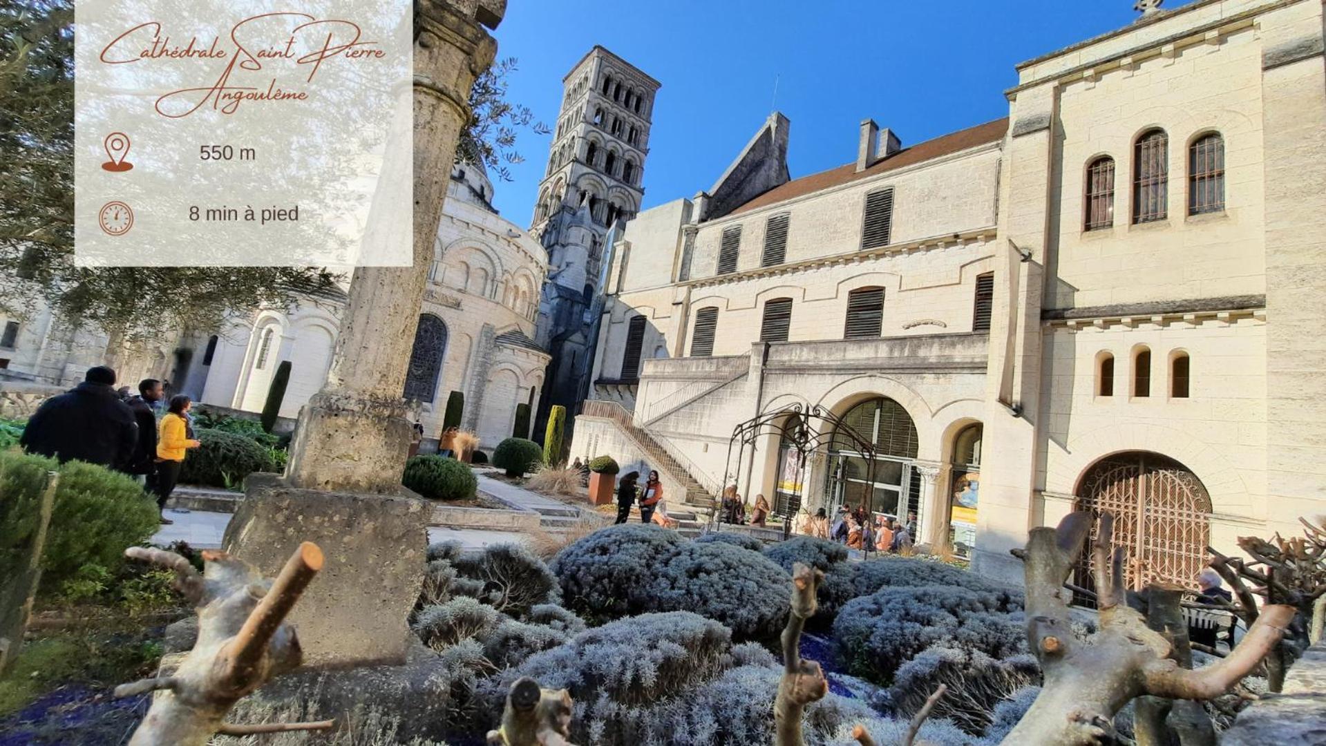 Face A L'Hotel De Ville Grand Et Lumineux Appartement أنغوليم المظهر الخارجي الصورة